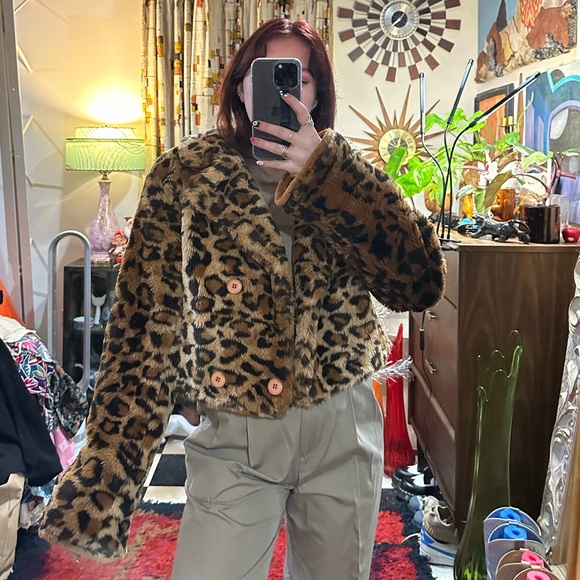 Vintage 90s fuzzy faux fur cropped chunky jacket S leopard cheetah - Picture 1 of 12
